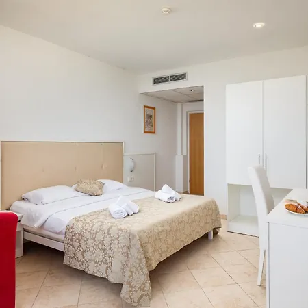 Maslinica Hedera Hotel 4*