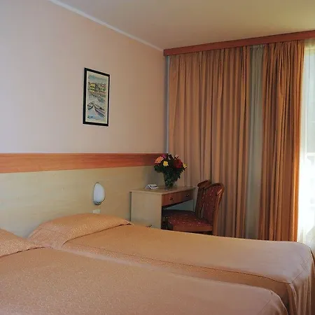 Maslinica Hedera 4*